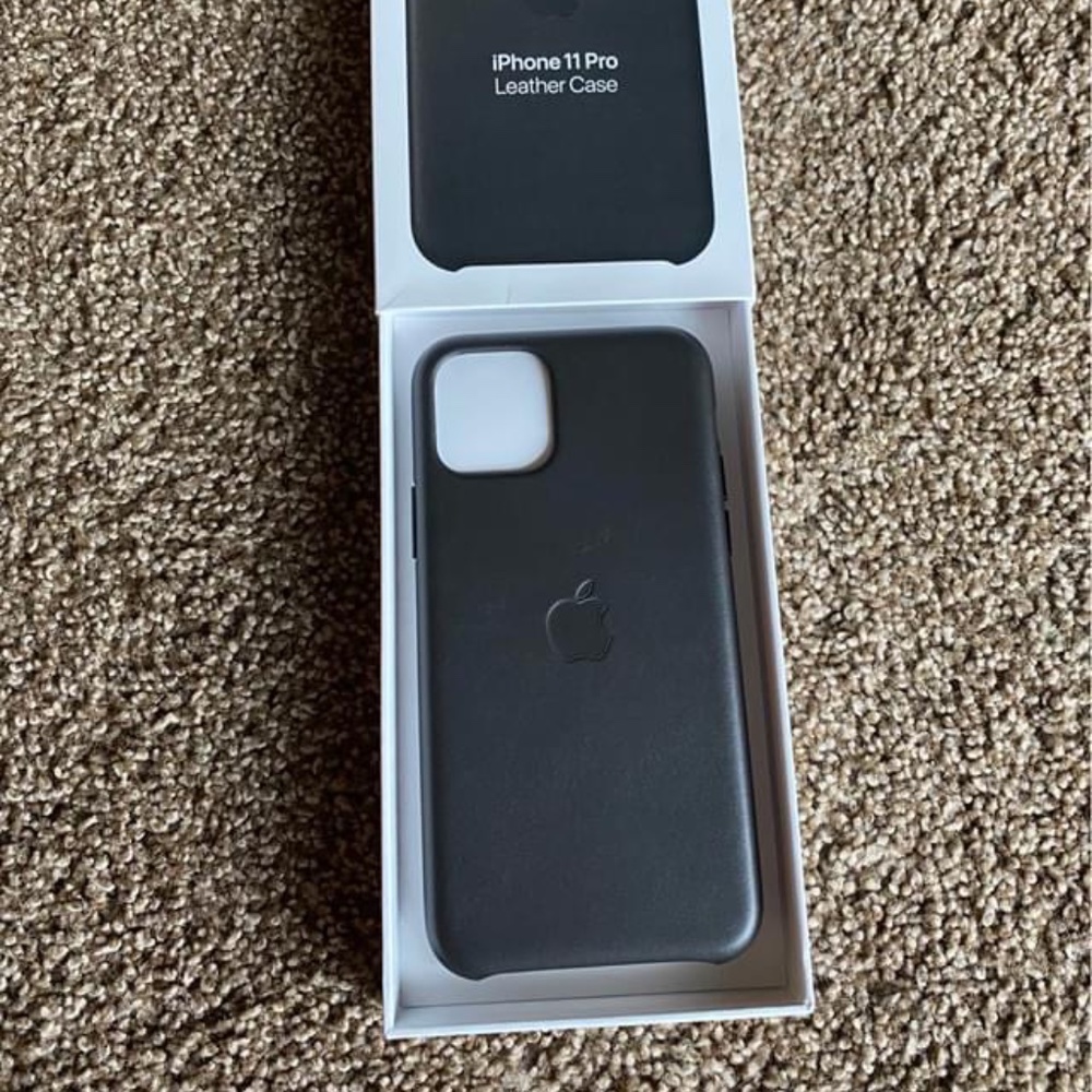 IPhone 11 Pro leather case